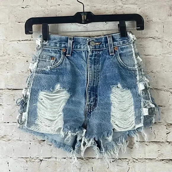 LF Furst of A Kind High Rise Denim Shorts Levis O Ring  Distressed Festival Jean - Picture 1 of 8